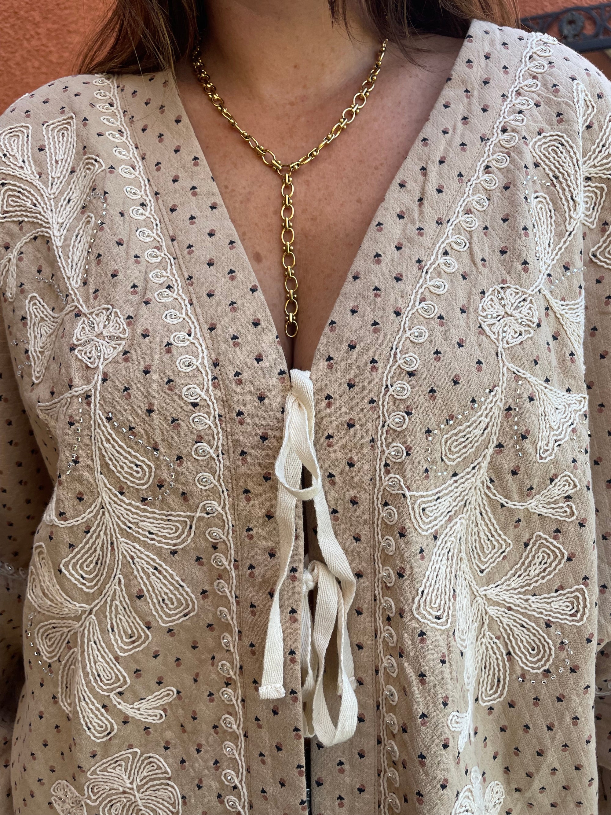 Blouse à Nœud Brodée