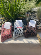 🧦 Chaussettes léopard “Amour” pailletées
