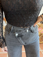 Jean asymétrique gris