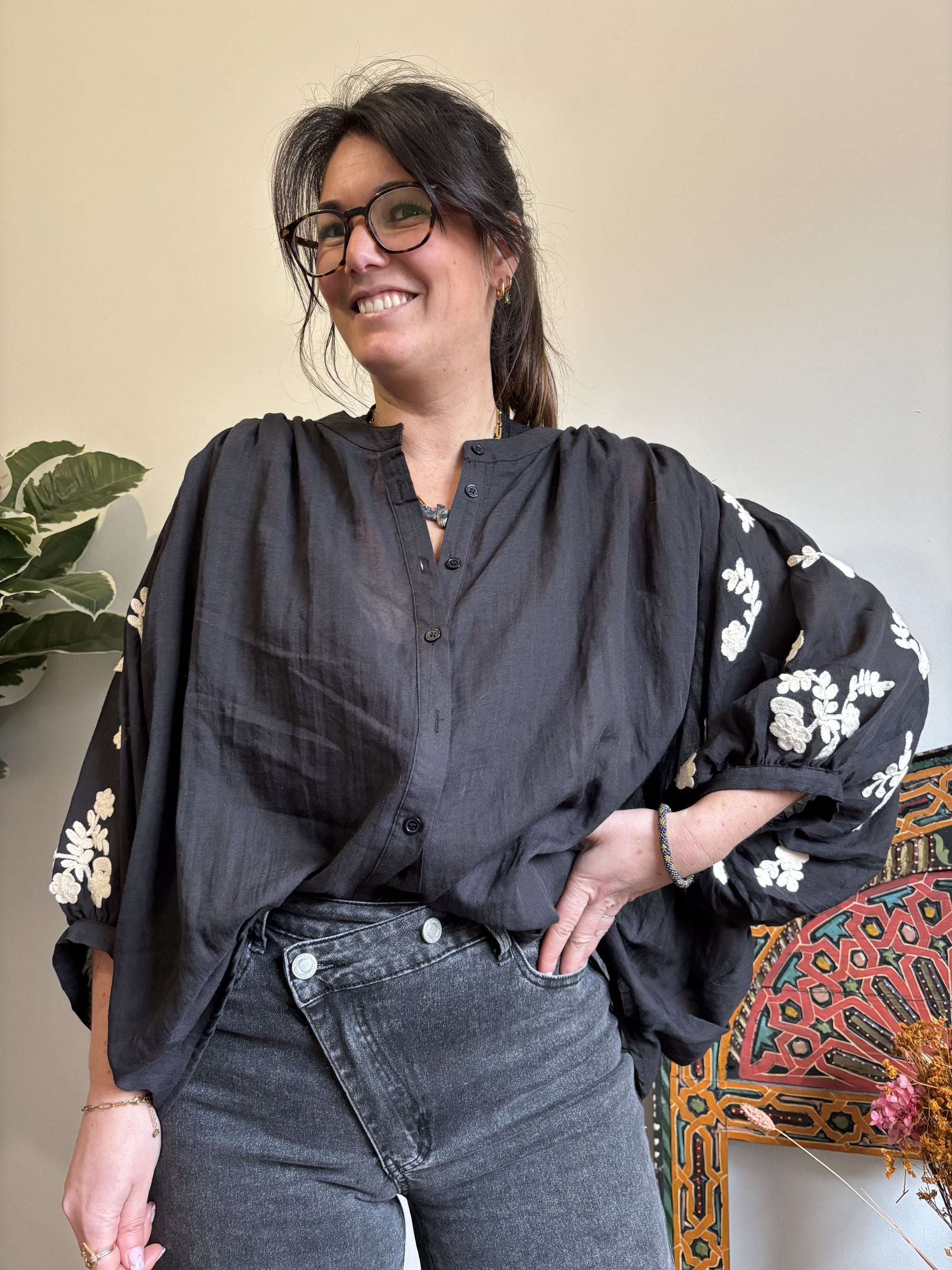 Blouse - Noire brodée