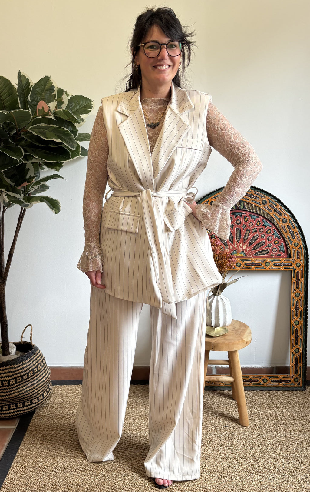 Tailleur beige à rayures