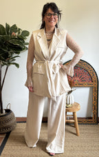 Tailleur beige à rayures